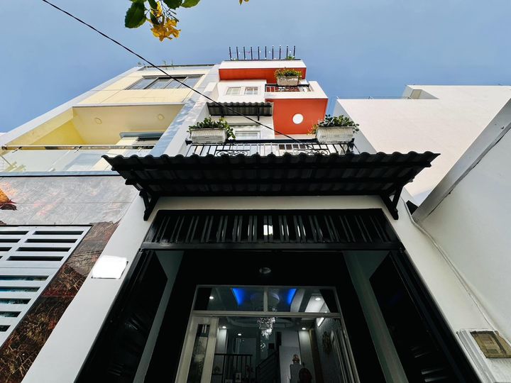 Nhà mới 4 tầng, Ô Tô Ngủ Trong Nhà, Giảm Còn 8Tỷ Nhỉnh, Khu Bàu Cát Quận Tân Bìn