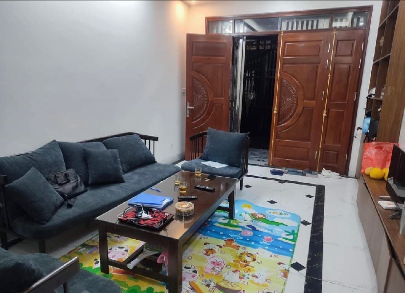 Bán nhà nguyễn chính 3 tầng long lanh hoàng mai