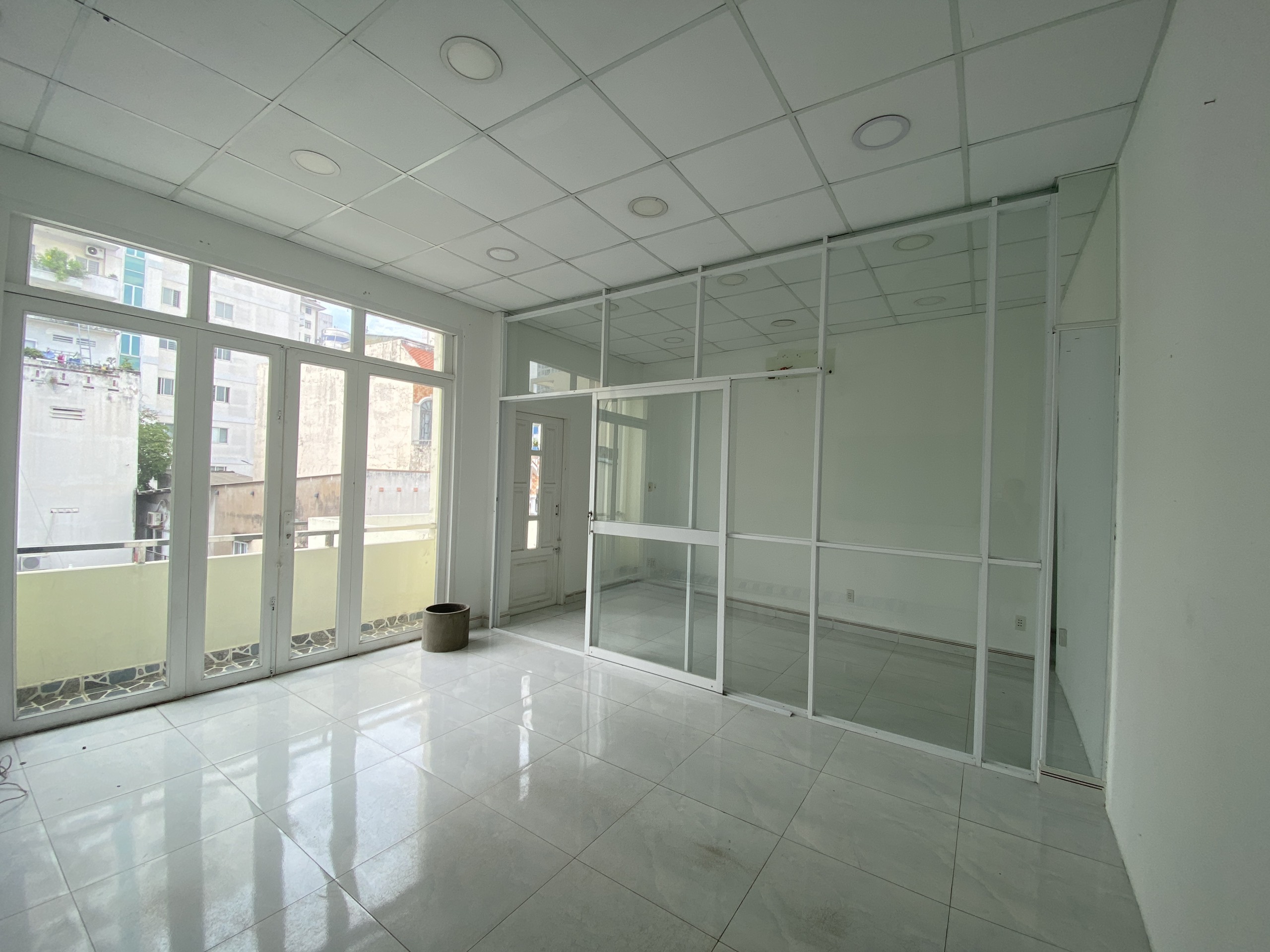 Cho thuê văn phòng rộng 40m2  ở quận 11, TP Hồ Chí Minh