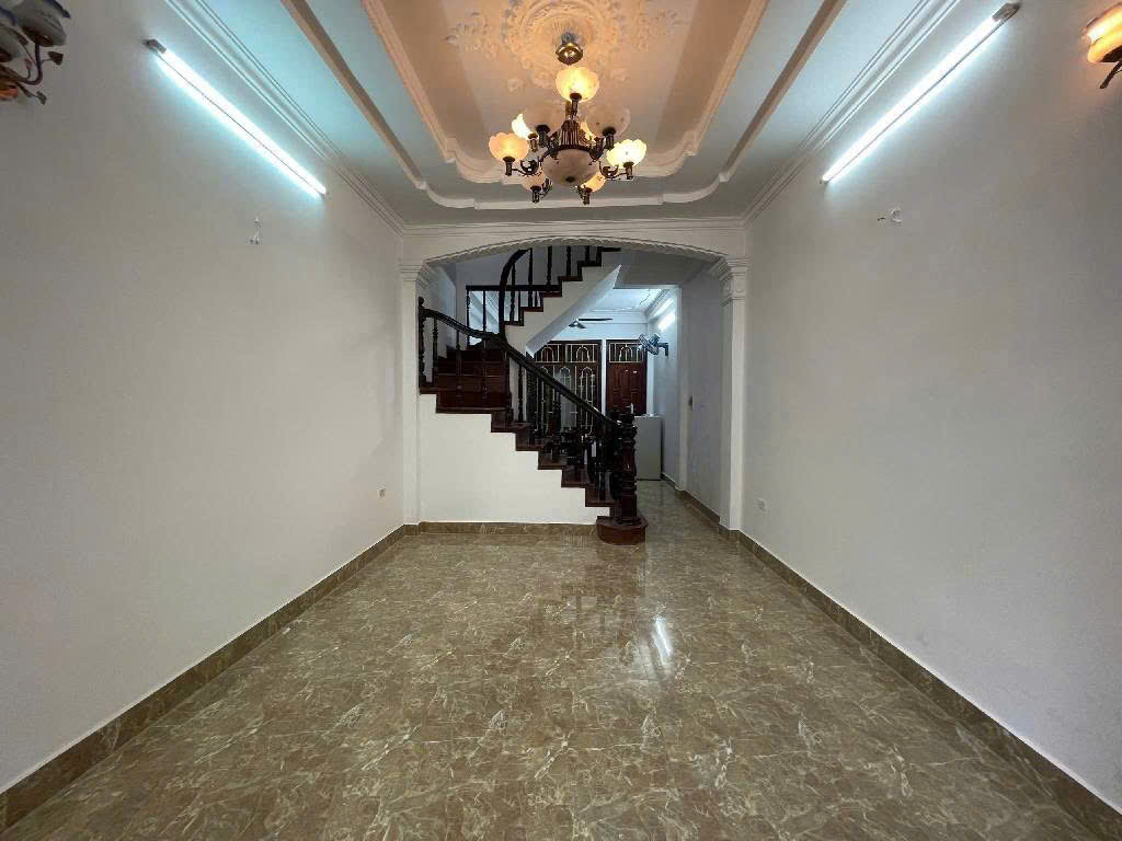 BÁN NHÀ ĐẸP PHỐ ĐỘI CẤN – LÕI BA ĐÌNH – NGÕ Ô TÔ TRÁNH – 5 TẦNG
