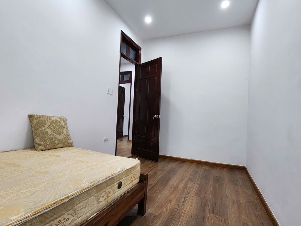 Bán nhà lương khánh thiện 5 tầng long lanh dân xây 2 thoáng hoàng mai