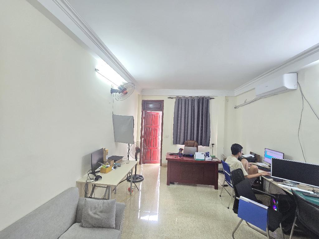 Bán nhà đường hoàng mai 5 tầng lô góc ô tô kinh doanh