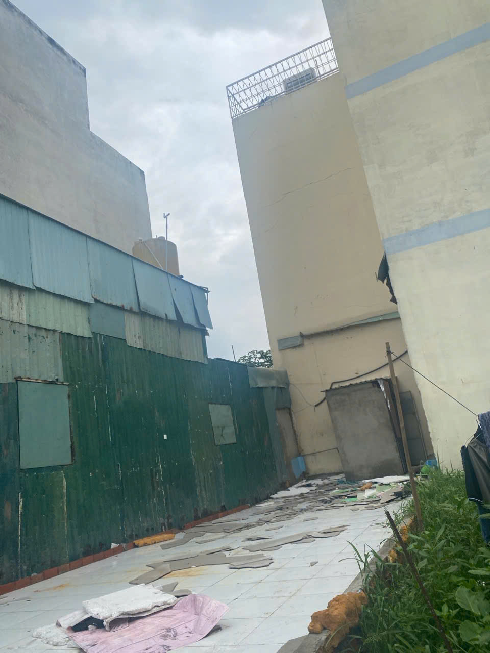 Bán đất Quận 9 (Nguyễn Thị Tư, Phú Hữu); 4x13m; tiện xây dựng, sổ đỏ; 3 tỷ