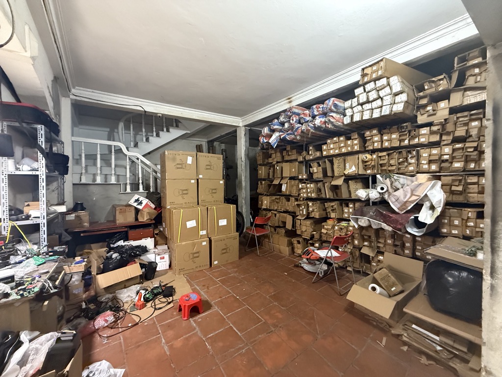 Bán 48M trần khát chân tặng nhà 3M ô tô dừng đỗ hai bà trưng