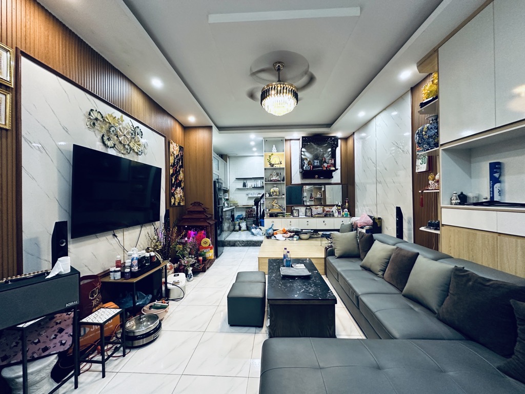 3,2 Tỷ bán nhà tân khai lĩnh nam 2 tầng long lanh ở ngay tặng nội thất hoàng mai