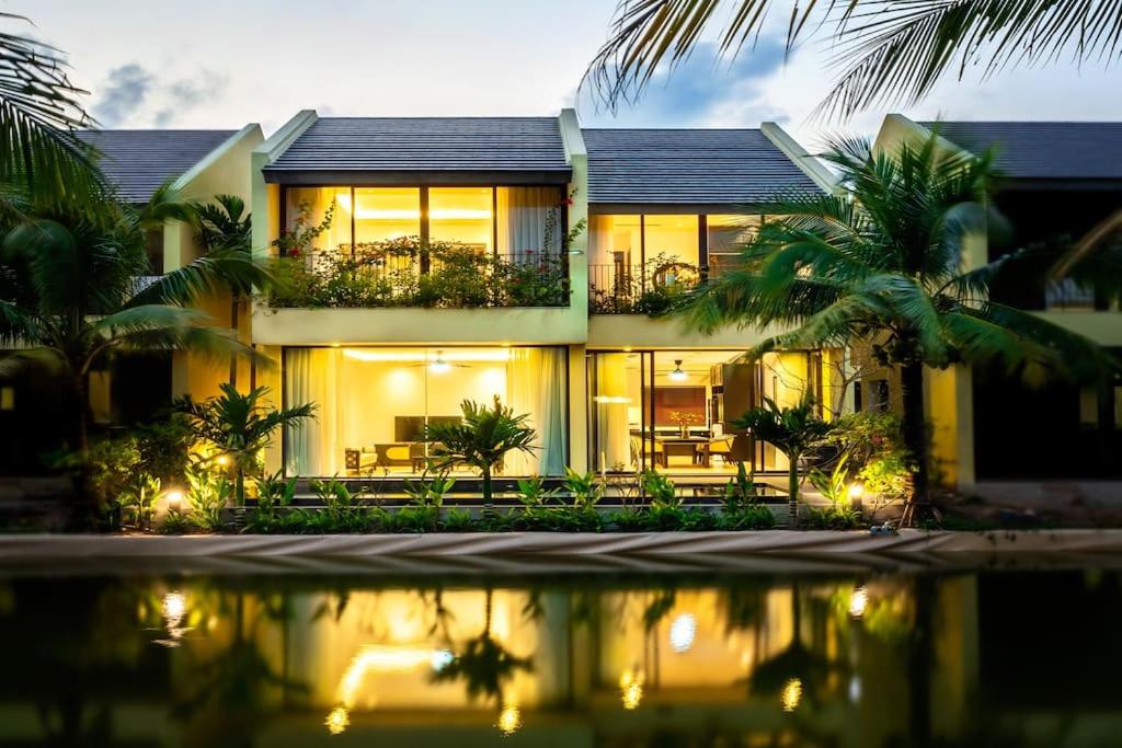 Cần bán biệt thự view sông sau nhà, đã hoàn thiện nội thất,hồ bơi- chỉ 14ty