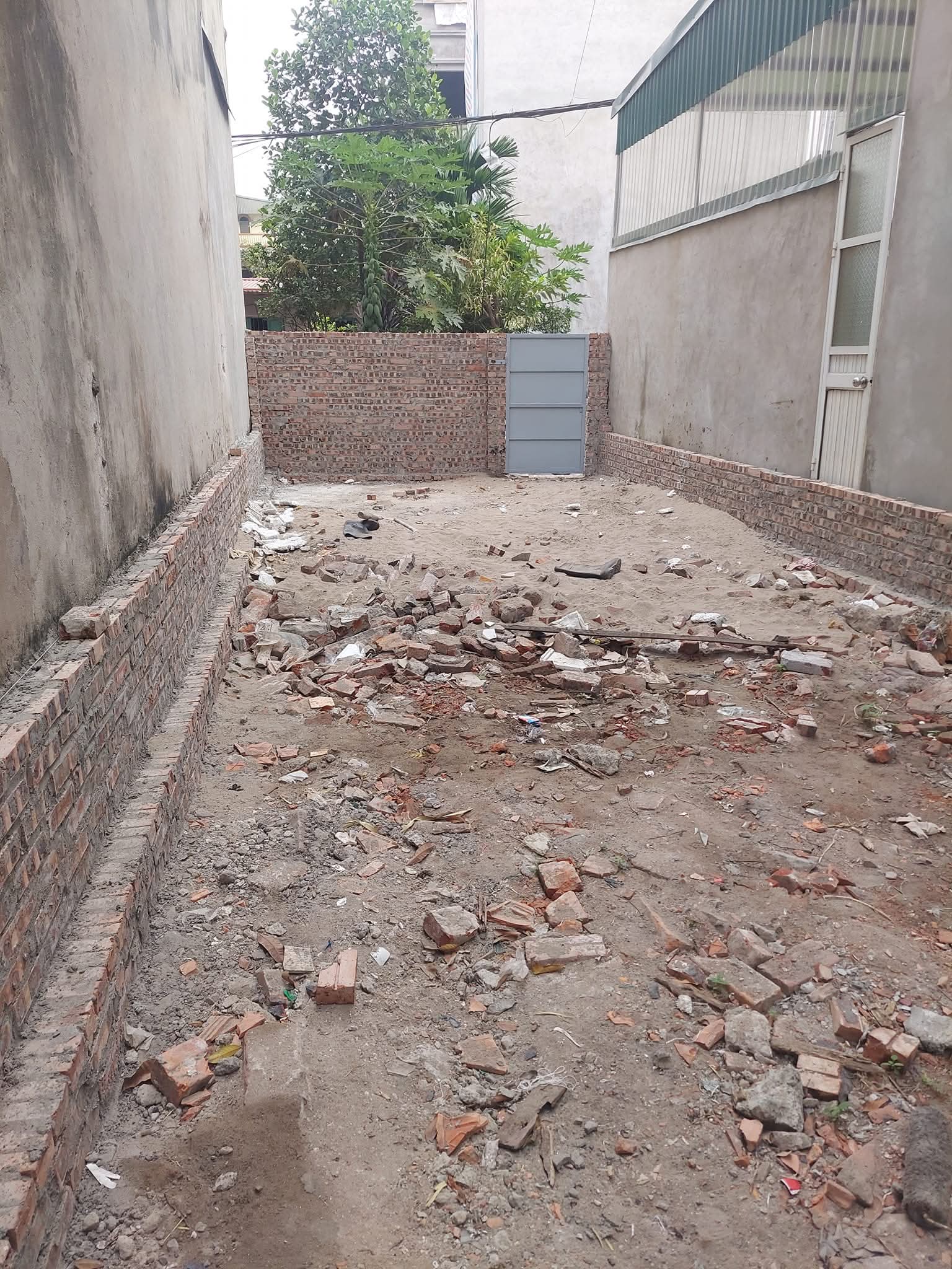 Cần bán 62m2 đất thổ cư sổ đỏ xã Tả Thanh Oai, Thanh Trì