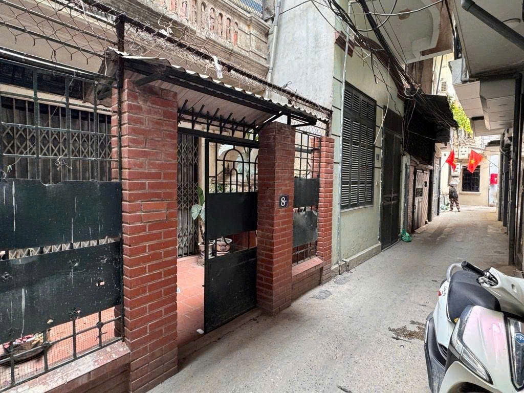 Bán 52M kim ngưu tặng nhà 50M ô tô dừng đỗ ngày đêm hai bà trưng