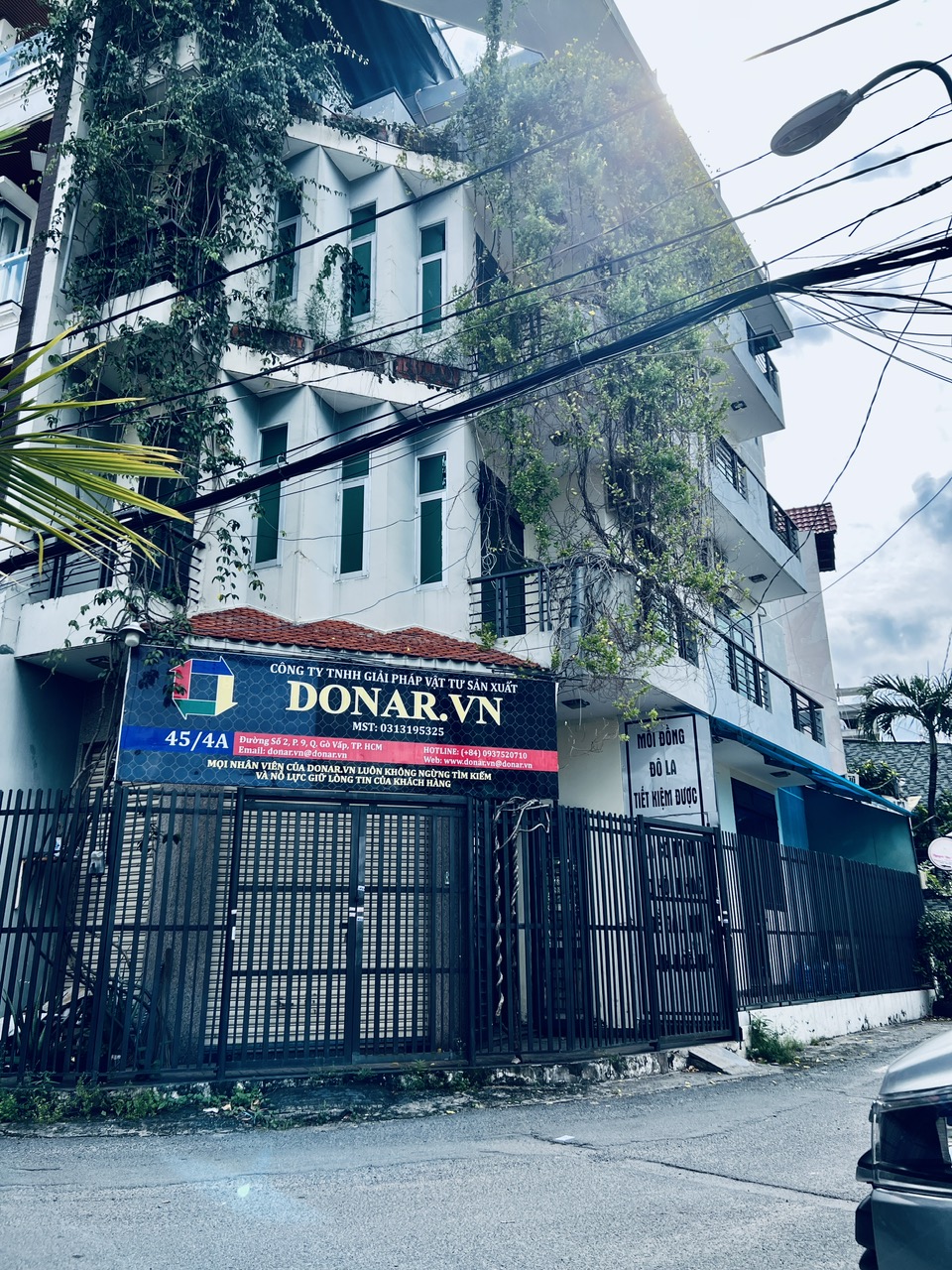 Cho thuê nhà nguyên căn 3 tầng và 1 tầng thượng