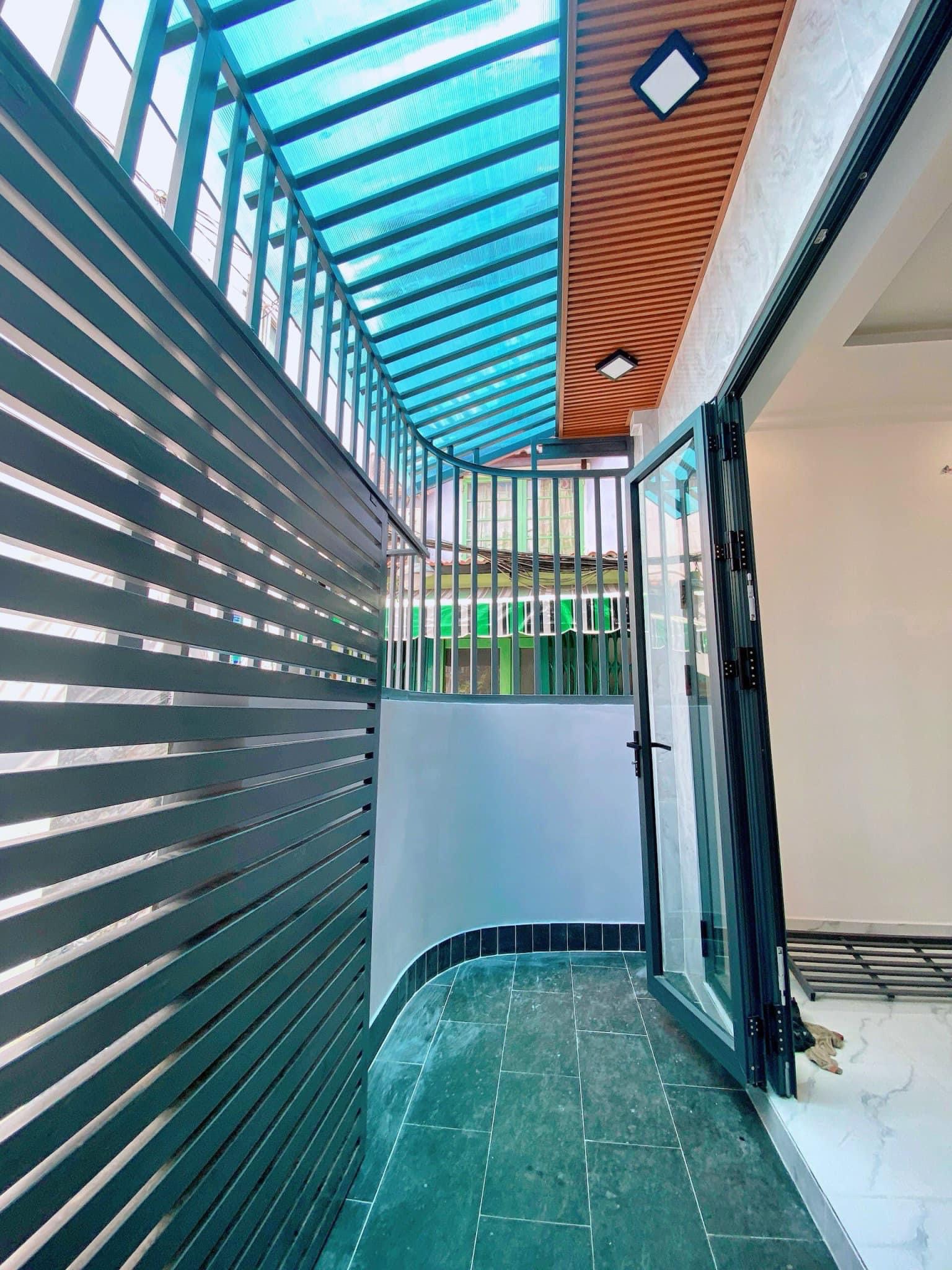 Bán Nhà Mới Đẹp Hiện Đại Góc 2 mặt hẻm 31 đường Trần Xuân soạn P. Tân Thuận Tây