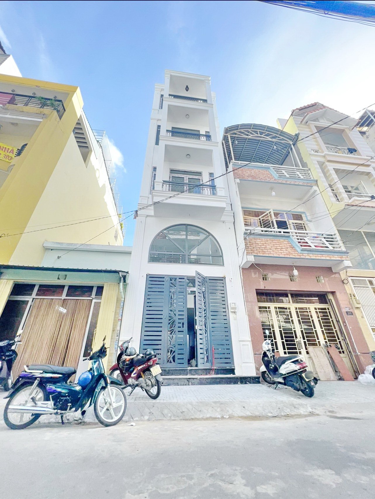 Bán nhà phố FULL nội thất cao cấp doanh thu 30tr/Th Q7