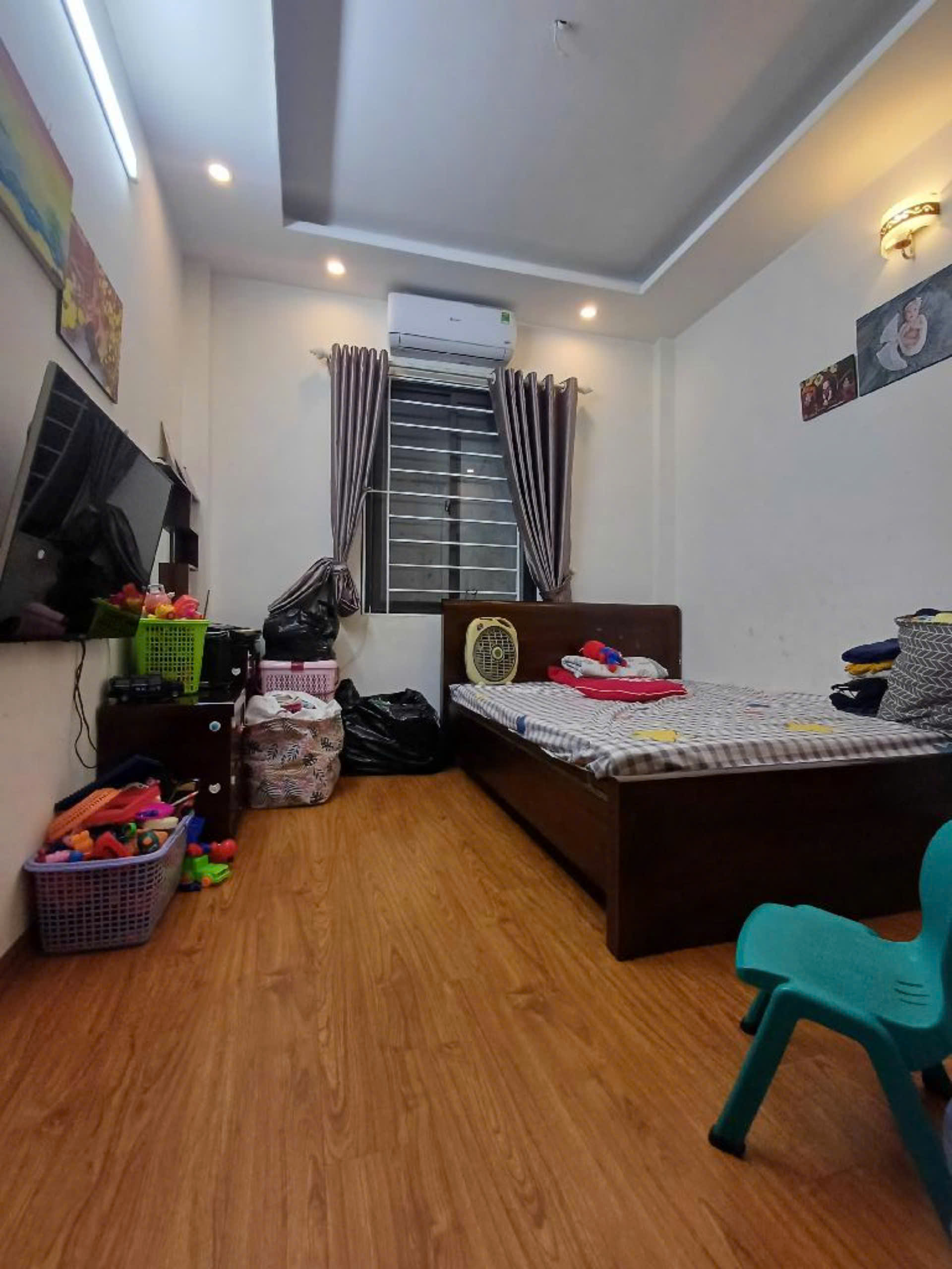 Bán nhà lĩnh nam 5 tầng long lanh ngõ thông tam trinh hoàng mai