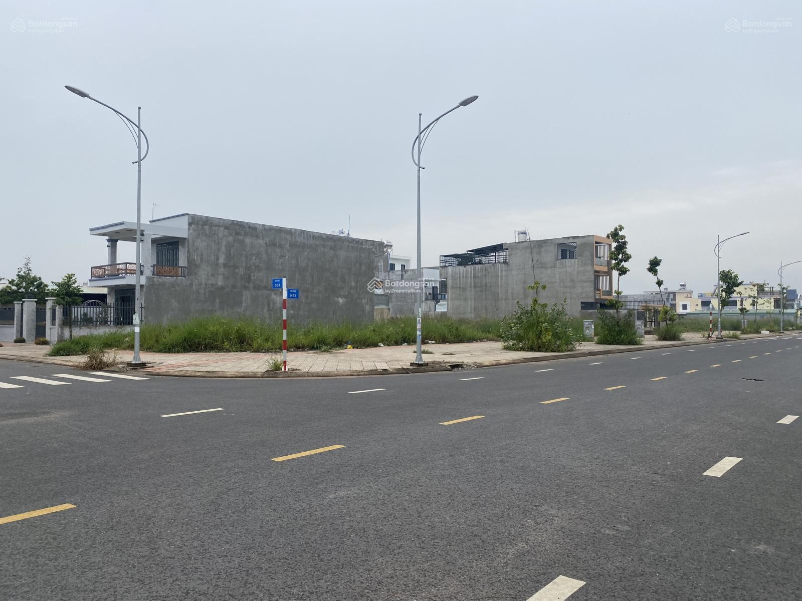 Cần ra ngay lô đất TDC mặt tiền lô góc 125m2 giá 2tỷ3, khu TDC Lộc An - Bình Sơn