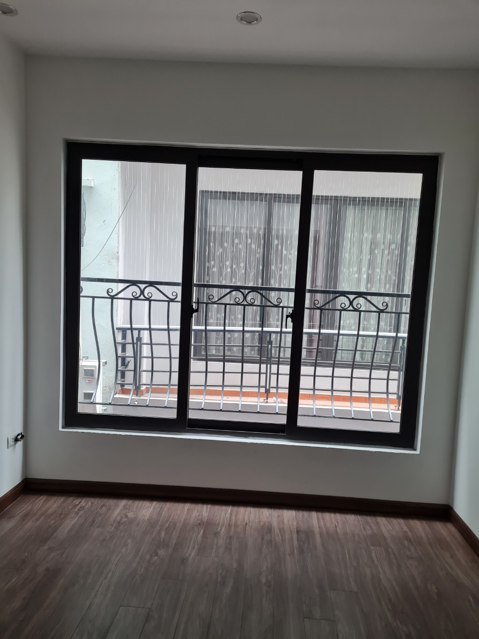 Cho thuê nhà riêng 5 tầng để ở hoặc làm văn phòng