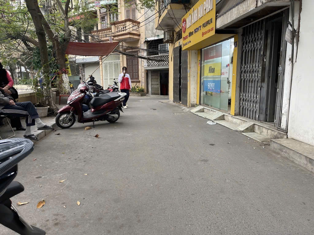 Bán 169m tây sơn tặng nhà đường trải nhựa 2 ô tô tránh view hồ kinhdoanh đống đa