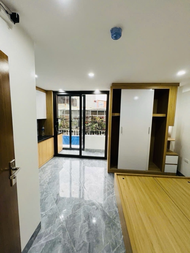 Bán nhà tân mai 7 tầng thang máy long lanh lô góc 11PKK Full đồ hoàng mai