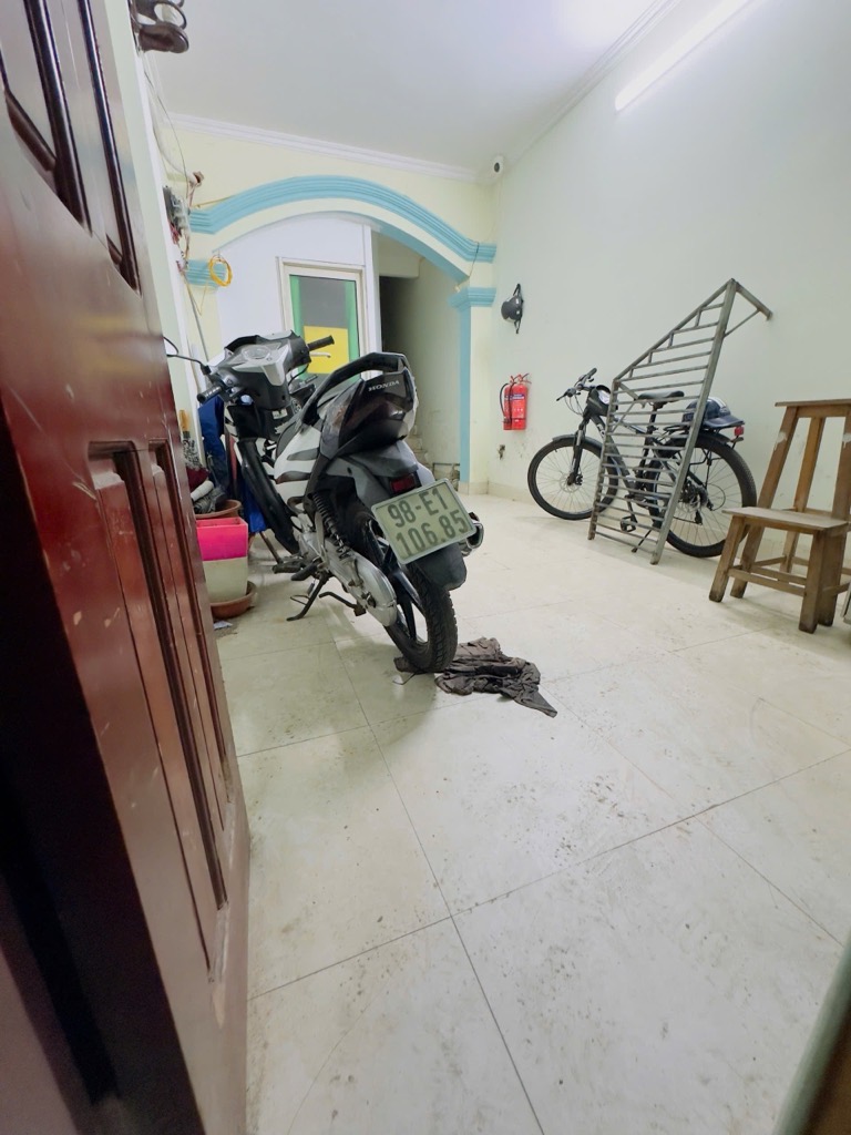 Bán 32M nguyễn đức cảnh tặng nhà 5M ô tô dừng đỗ hoàng mai