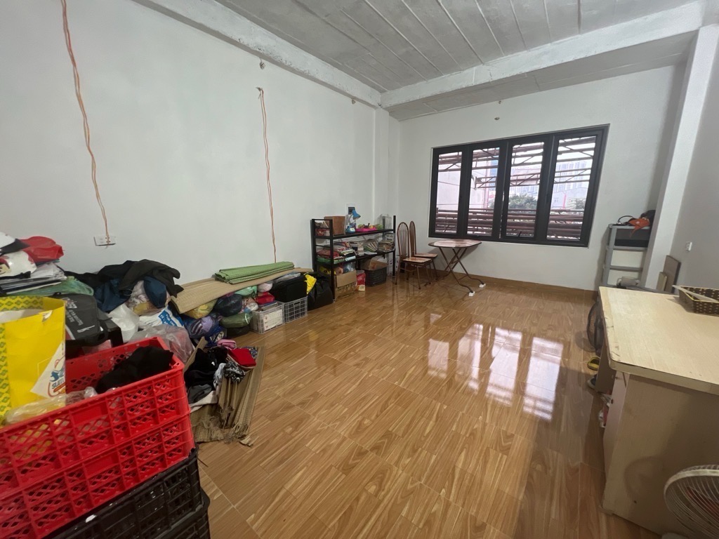 Bán nhà giải phóng 5 tầng ô chờ thang máy ô tô thông hoàng mai