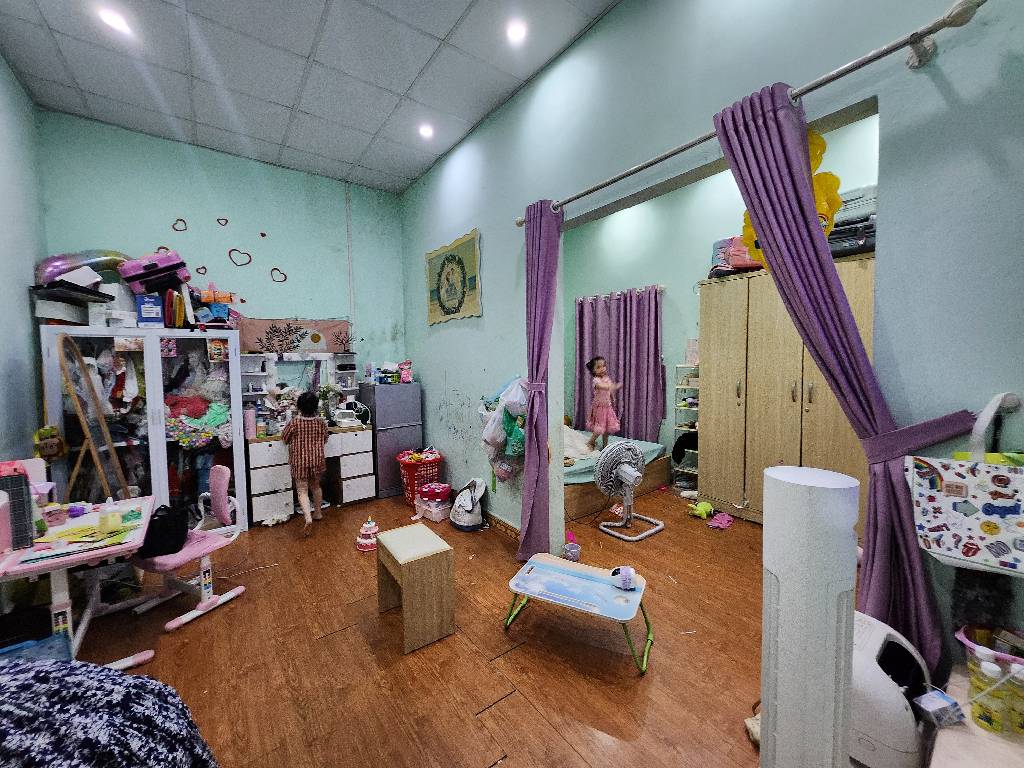 Bán 75M mặt ngõ trại cá tặng nhà kinh doanh hai bà trưng