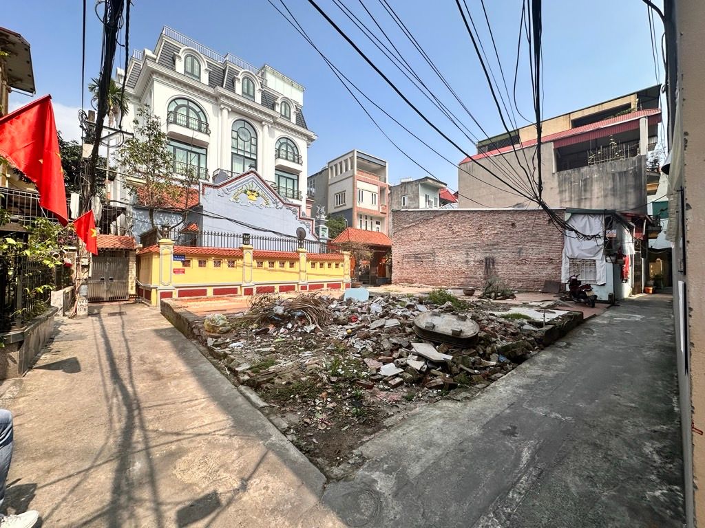 Đầu tư chu huy mân bán 189M đất VF3 thông long biên