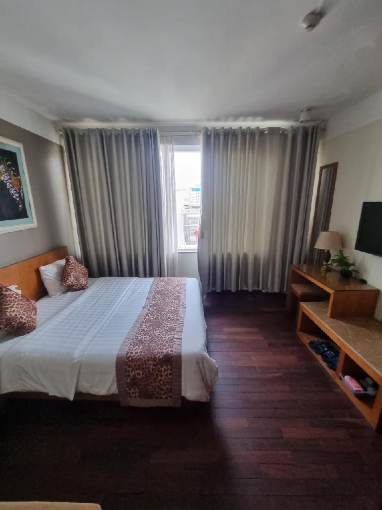 Bán nhà đầm trấu 7 tầng thang máy vỉa hè ô tô kinh doanh hai bà trưng