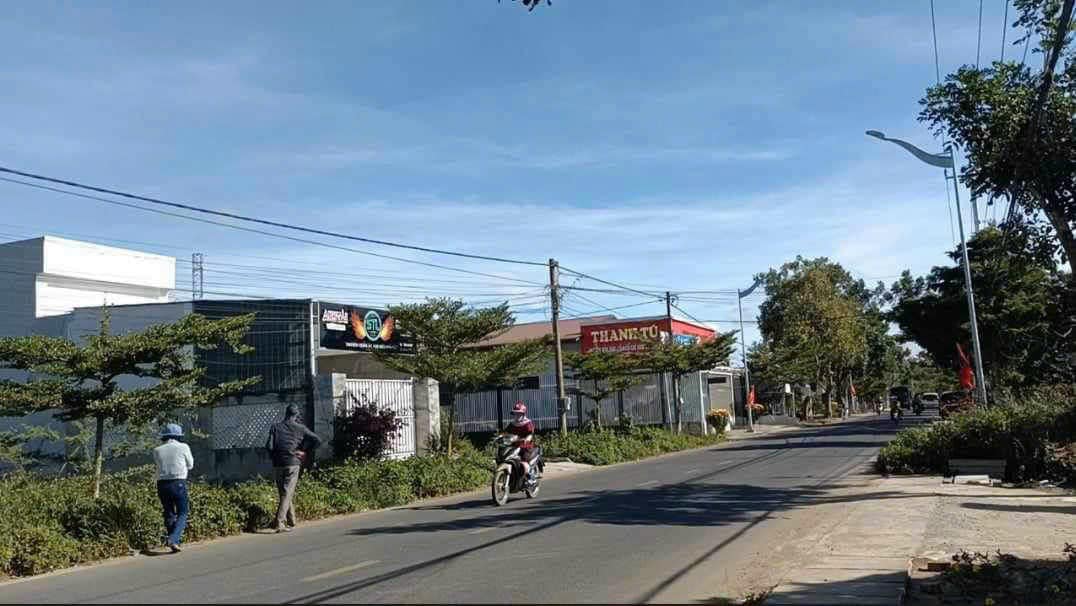 Một lô đất mặt tiền thống nhất, phú hội đức trọng, quá đẹp, kinh doanh ngon lành