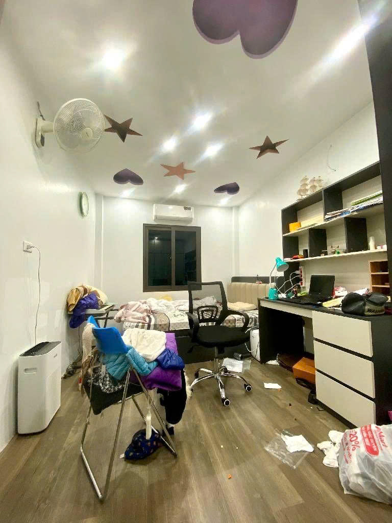 Bán nhà mạc thị bưởi 4 tầng dân xây ở ngay 2 thoáng hai bà trưng