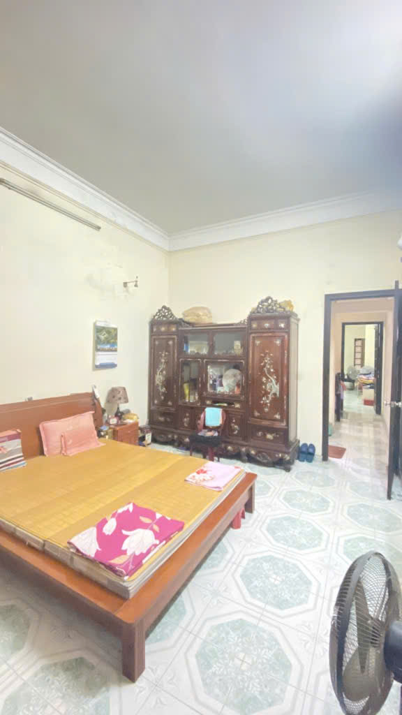 Bán 74m minh khai gốc đề tặng nhà gần ô tô hoàng mai