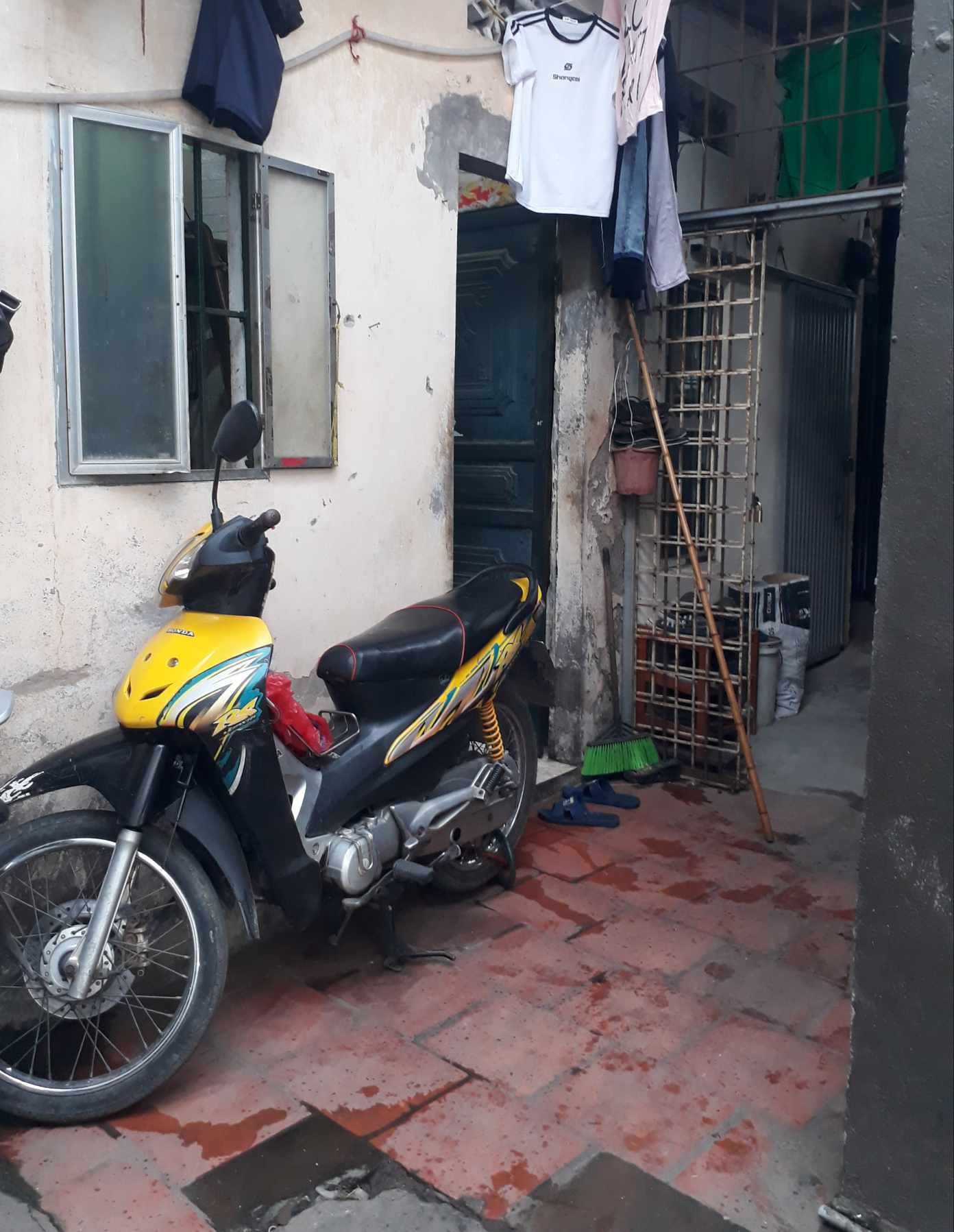 Chính chủ bán nhà cấp 4 khoảng 15m2 ở quận Thanh Xuân, giá 700tr có bớt