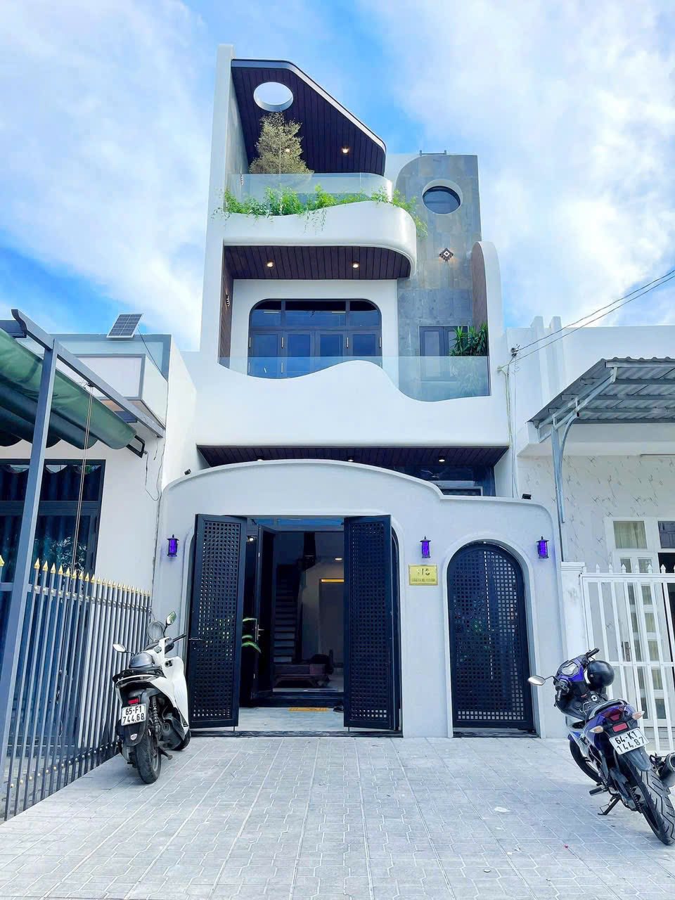 CHÍNH CHỦ BÁN NHÀ MT Nguyễn Huỳnh Đức, TP Tân An, gần Aeon Mall, nhà 3 tầng chắc