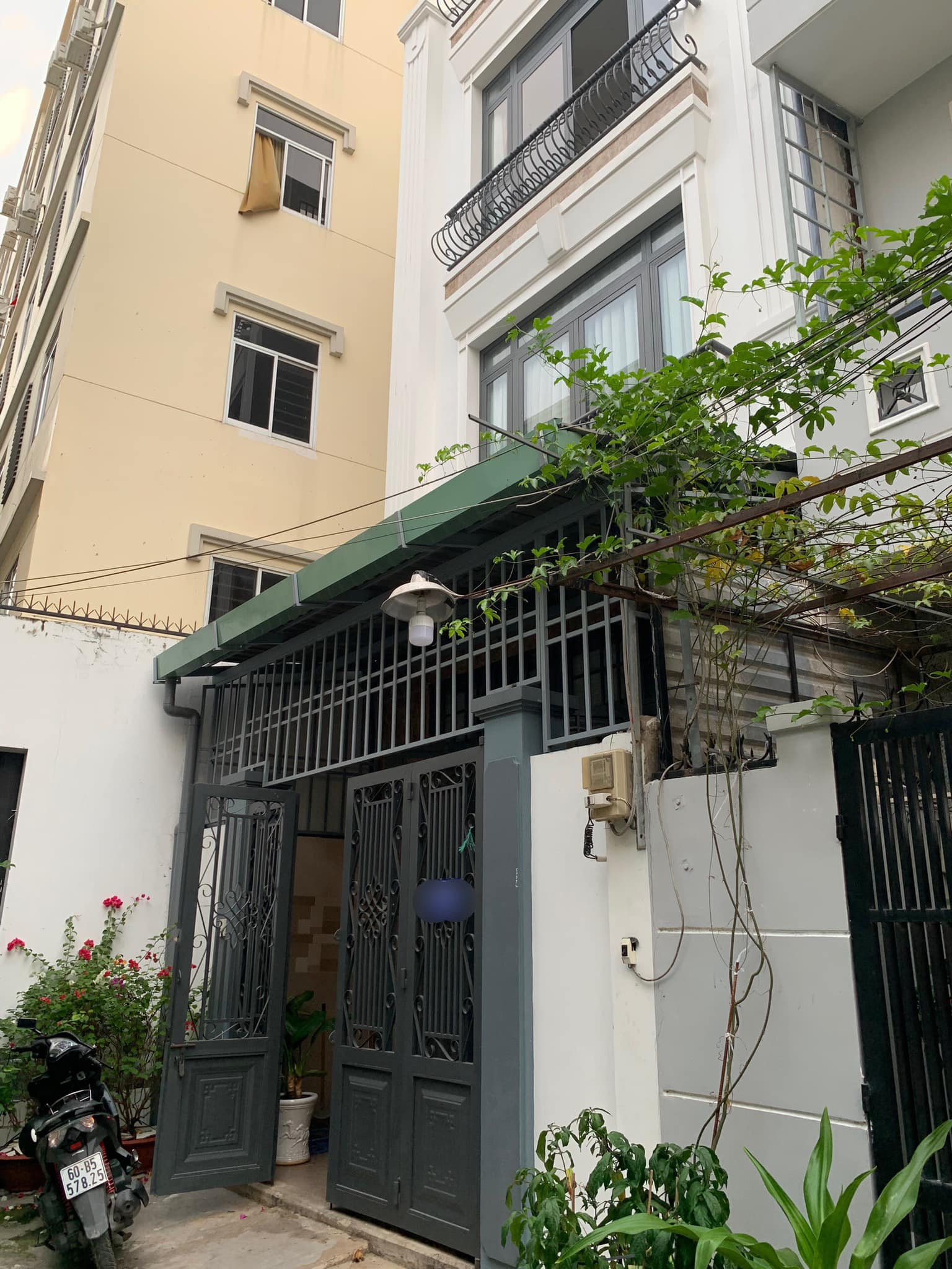 Nhà đẹp Quận 7, Nhà 4 Tầng Ngang chuẩn 5m, Nội Thất toàn đồ đắt tiền