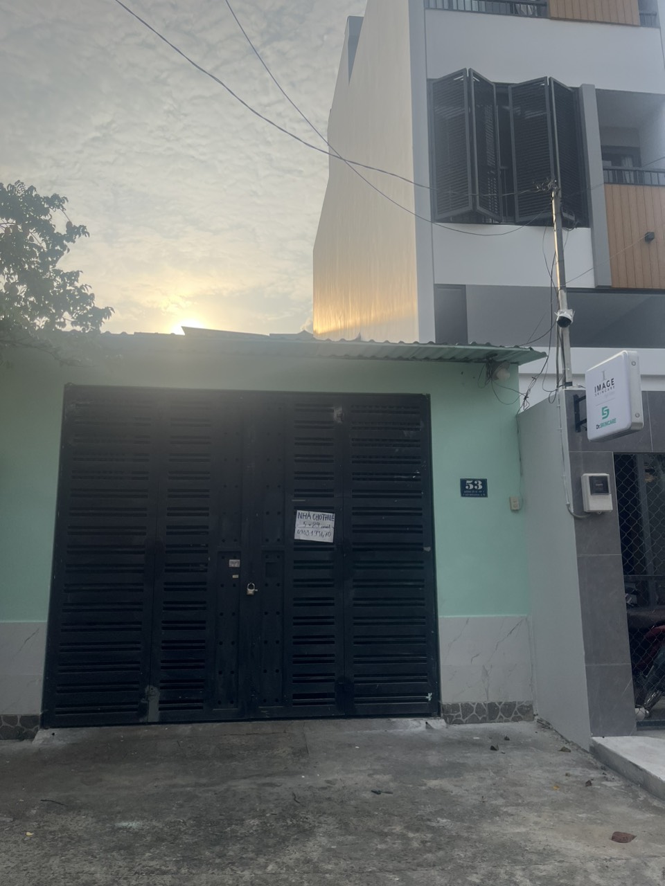 Cho thuê nhà nguyên căn mặt tiền đường số 35, ngay chợ Hiệp Bình