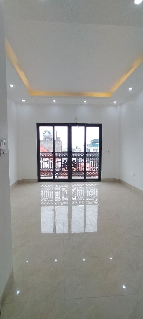 Giảm chào 1 tỷ cần bán nhà mặt phố sở thượng 6 tầng thang máy long lanh HM