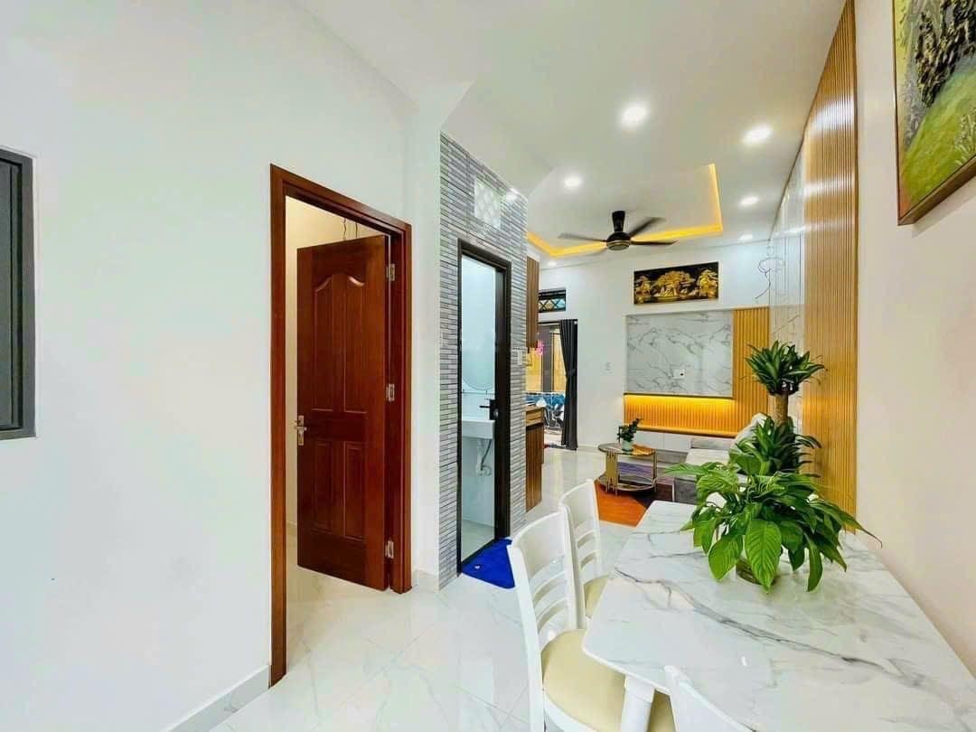 Bán Nhà hẻm Sư Vạn Hạnh, Quận 5. 4x23m. 4 tầng. 22 tỷ TL.