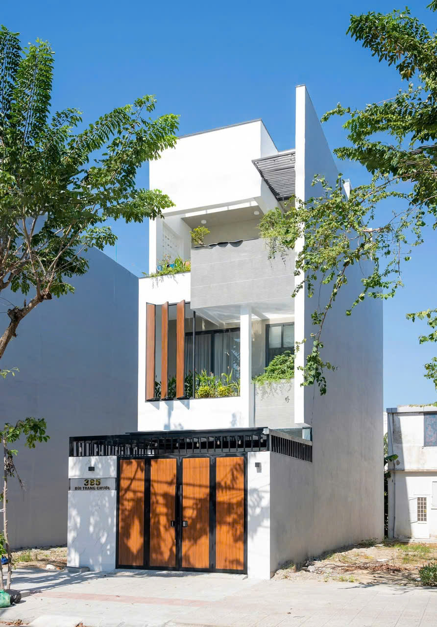 BÁN NHÀ 1 TRỆT 2 LẦU – PHƯỜNG 4 – TÂN AN – LONG AN – DT 90M² – GIÁ 2.3 TỶ