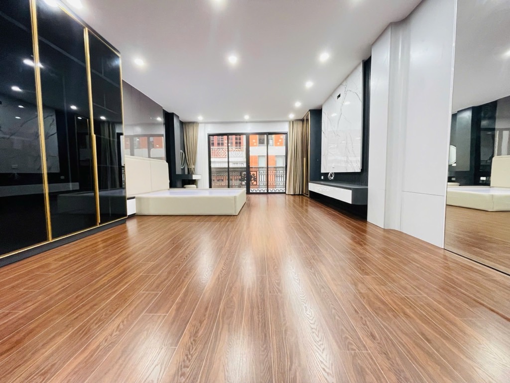 Bán siêu phẩm lĩnh nam nhà 7 tầng thangmáy longlanh phânlô vỉa hè ô tô hoàng mai