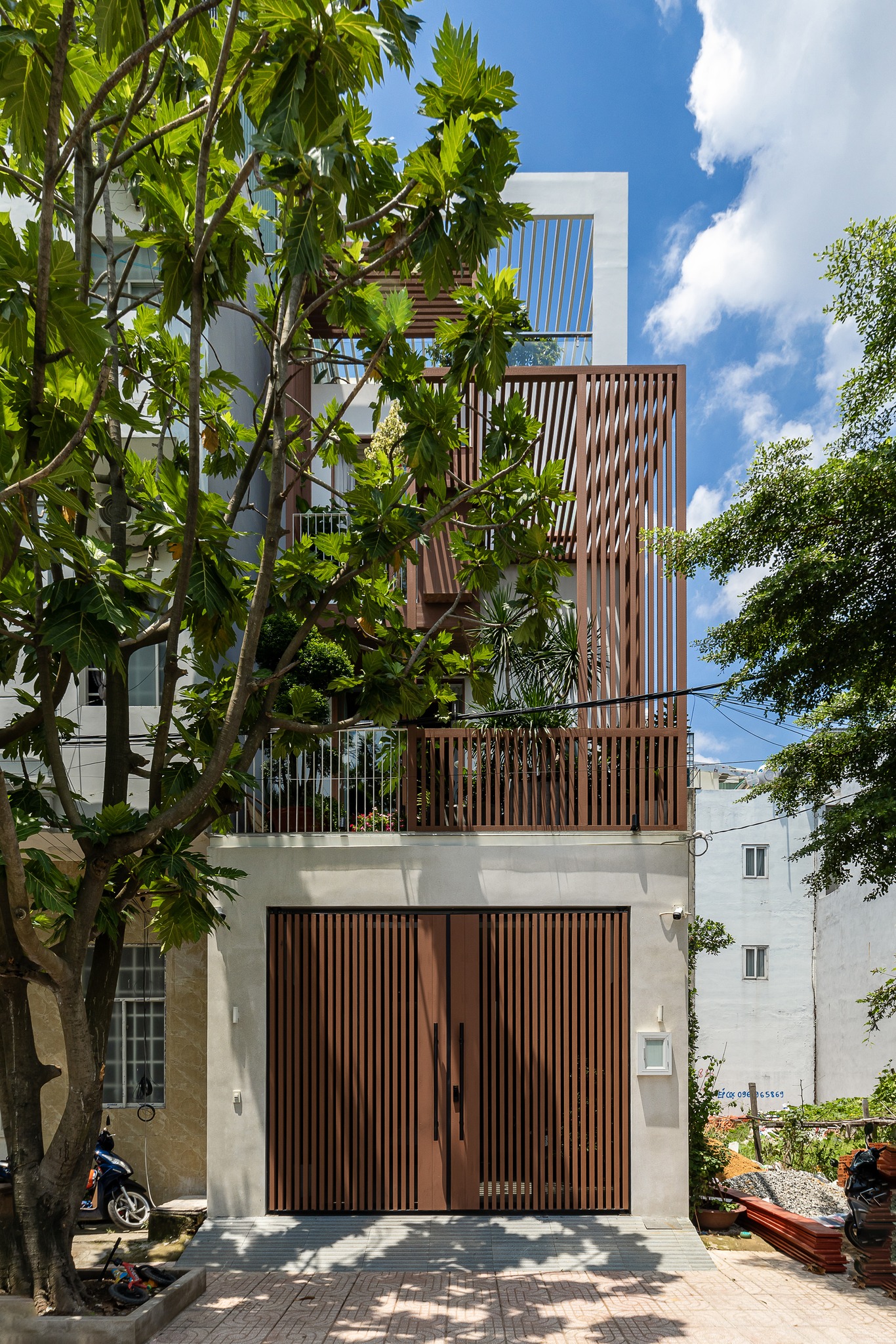 GIÁ CỰC HẤP DẪN 2 TỶ 2 – 87M² – NHÀ PHỐ PHONG CÁCH RESORT, SHR, MT 6M