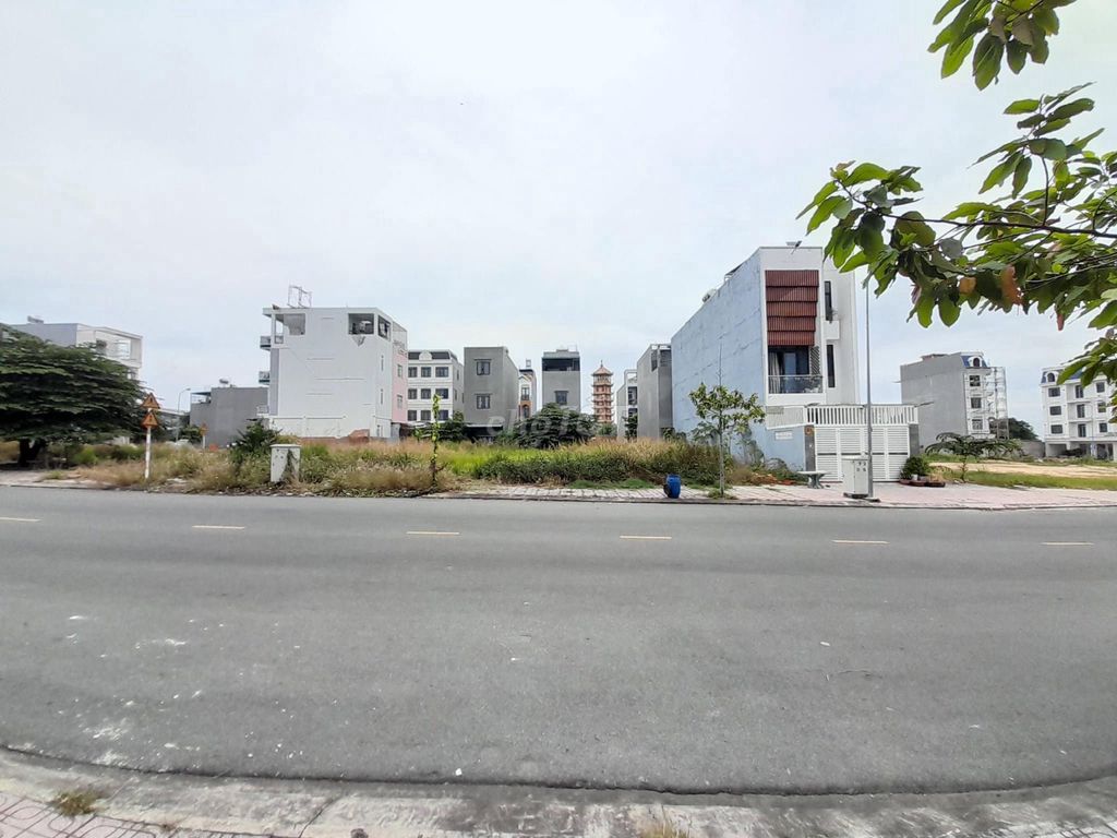 Bán Đất Mặt Tiền Vành Đai 4 Giá 960 triệu SHR KDC Hiện Hữu