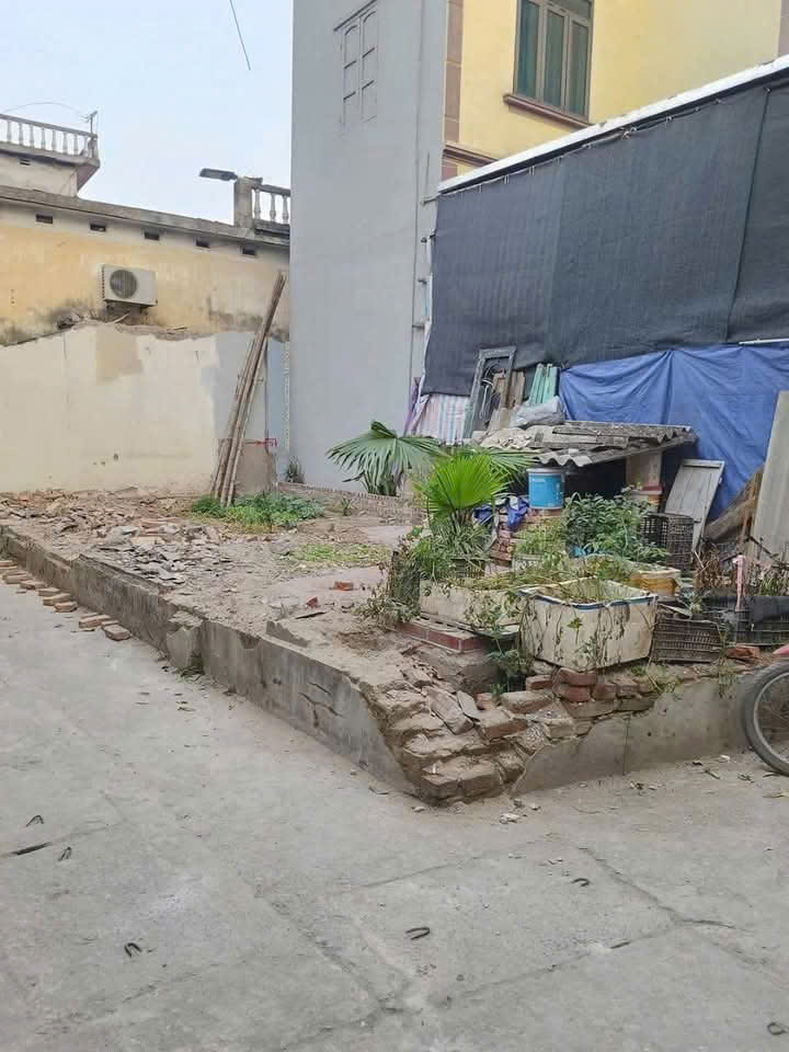 Giảm chào 17 tỷ cần bán 100m đất lô góc giáp nhị hoàng mai