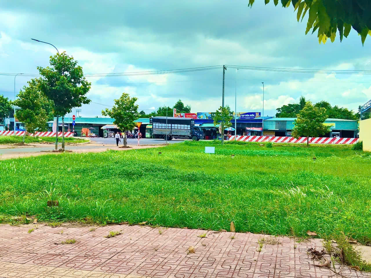 BÁN ĐẤT - TRUNG TÂM PHƯỜNG 4 - TP TÂN AN - LONG AN - DT 100m2 - GIÁ 1.5 TỶ