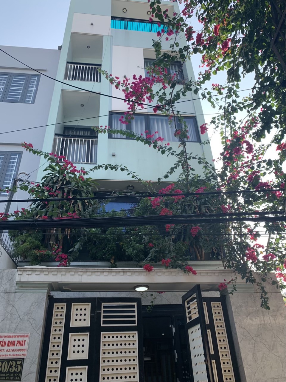 Bán nhà mới xây kiên cố đẹp từng chi tiết khu yên tĩnh hẻm xe hơi