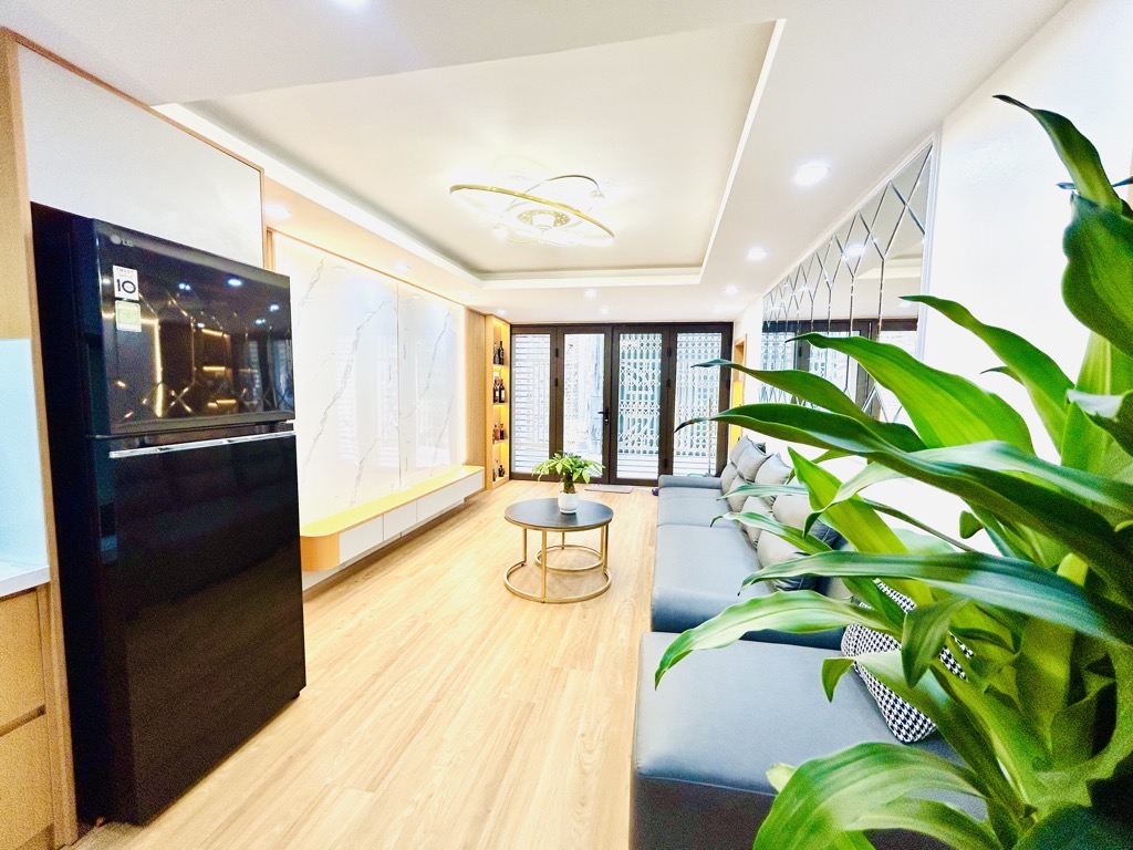 Bán nhà nam dư lĩnh nam 5 tầng long lanh ngõ thông hoàng mai