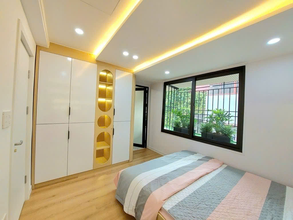 Tạ quang bửu bách khoa bán nhà tập thê 65M long lanh hai bà tưng