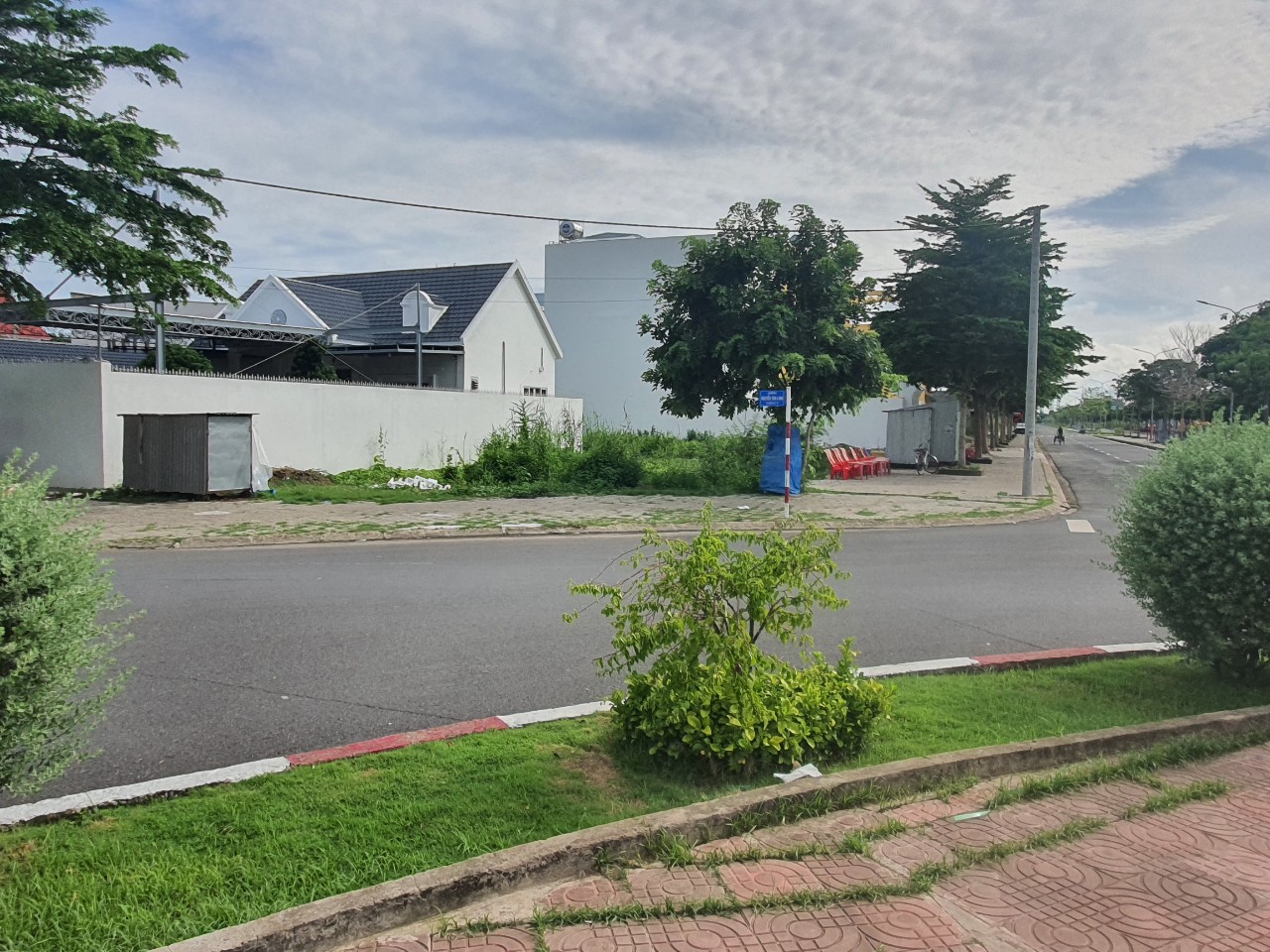 BÁN ĐẤT MẶT TIỀN KDC HIỆN HỮU