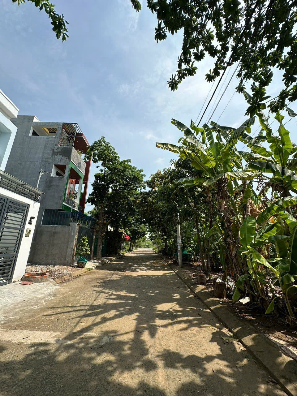 Bán đất hẻm xe hơi đường Cầu Đình - Quận 9; 4x21m; tiện xây dựng; sổ đỏ; 3 tỷ