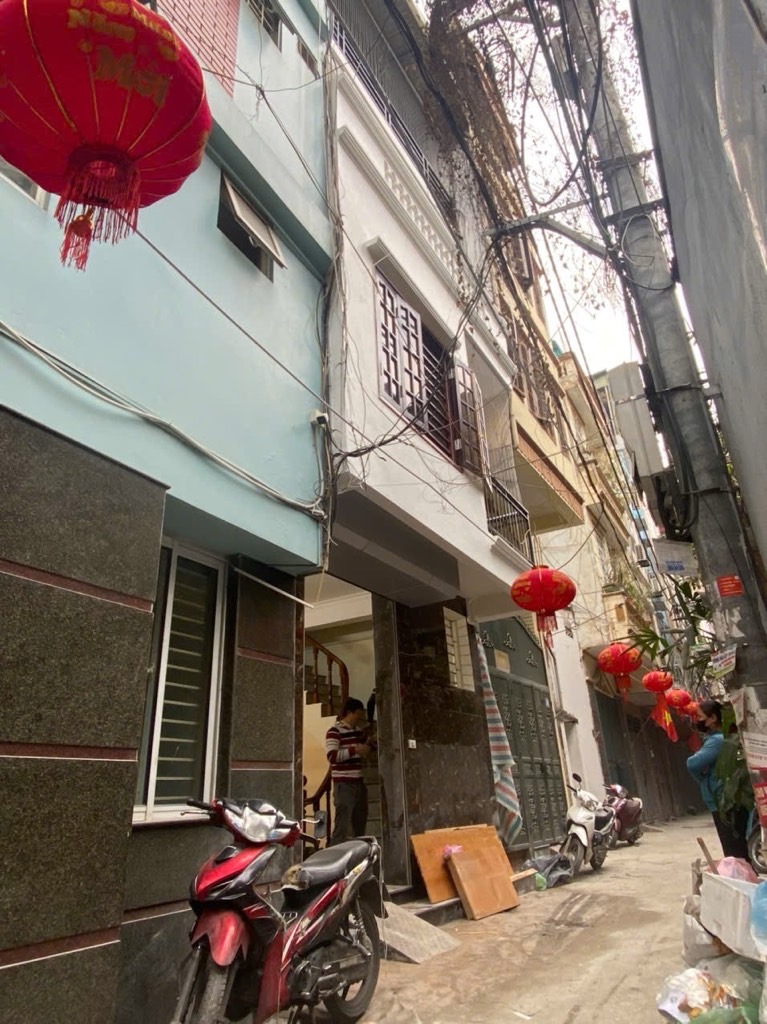 Bán nhà phân lô đường hoàng mai 4 tầng long lanh dân xây tô tô thông kinh doanh