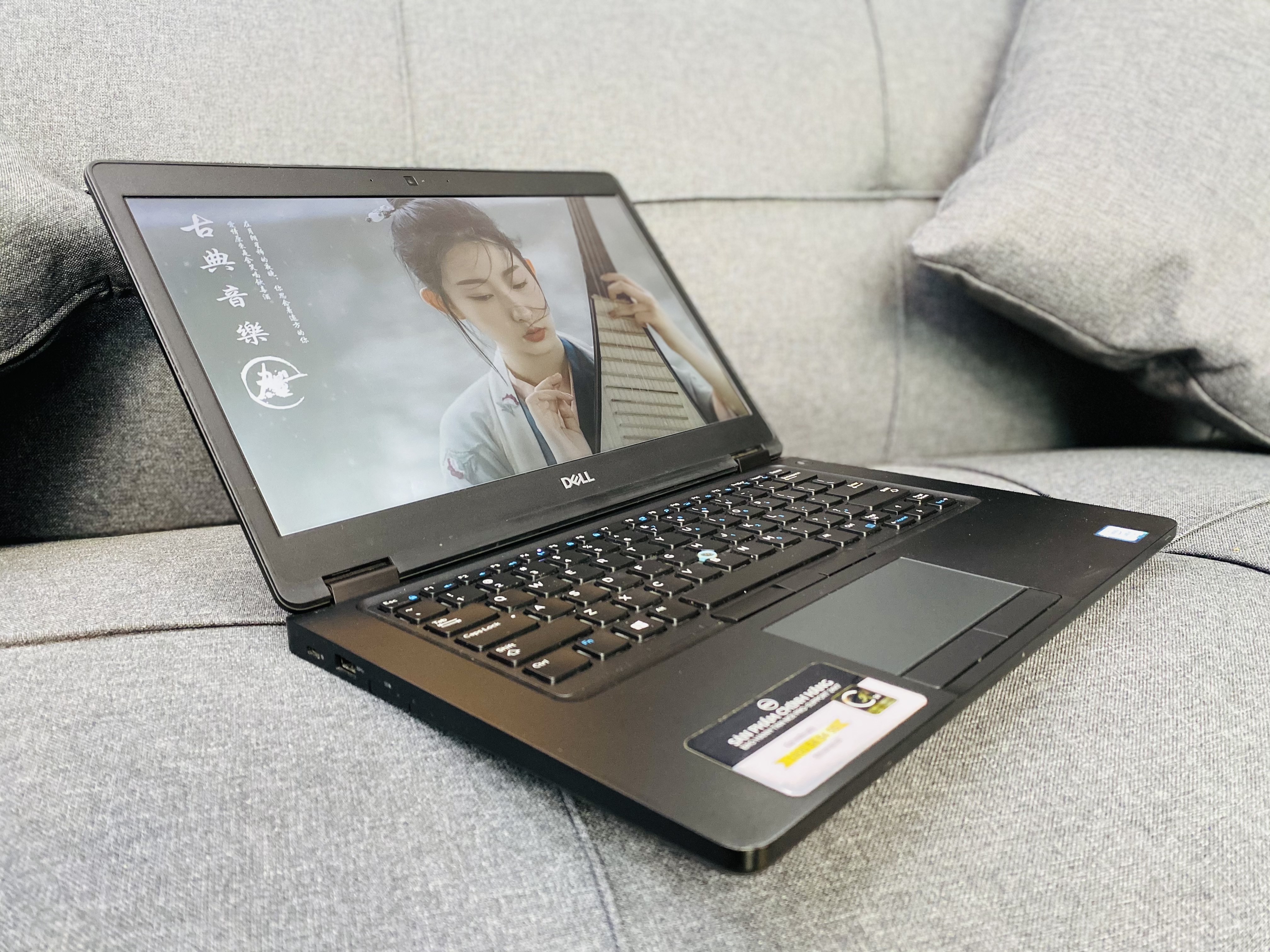 DELL 5490 CORE I5-8250U Ramv8G SSD 256G Giá Rẻ