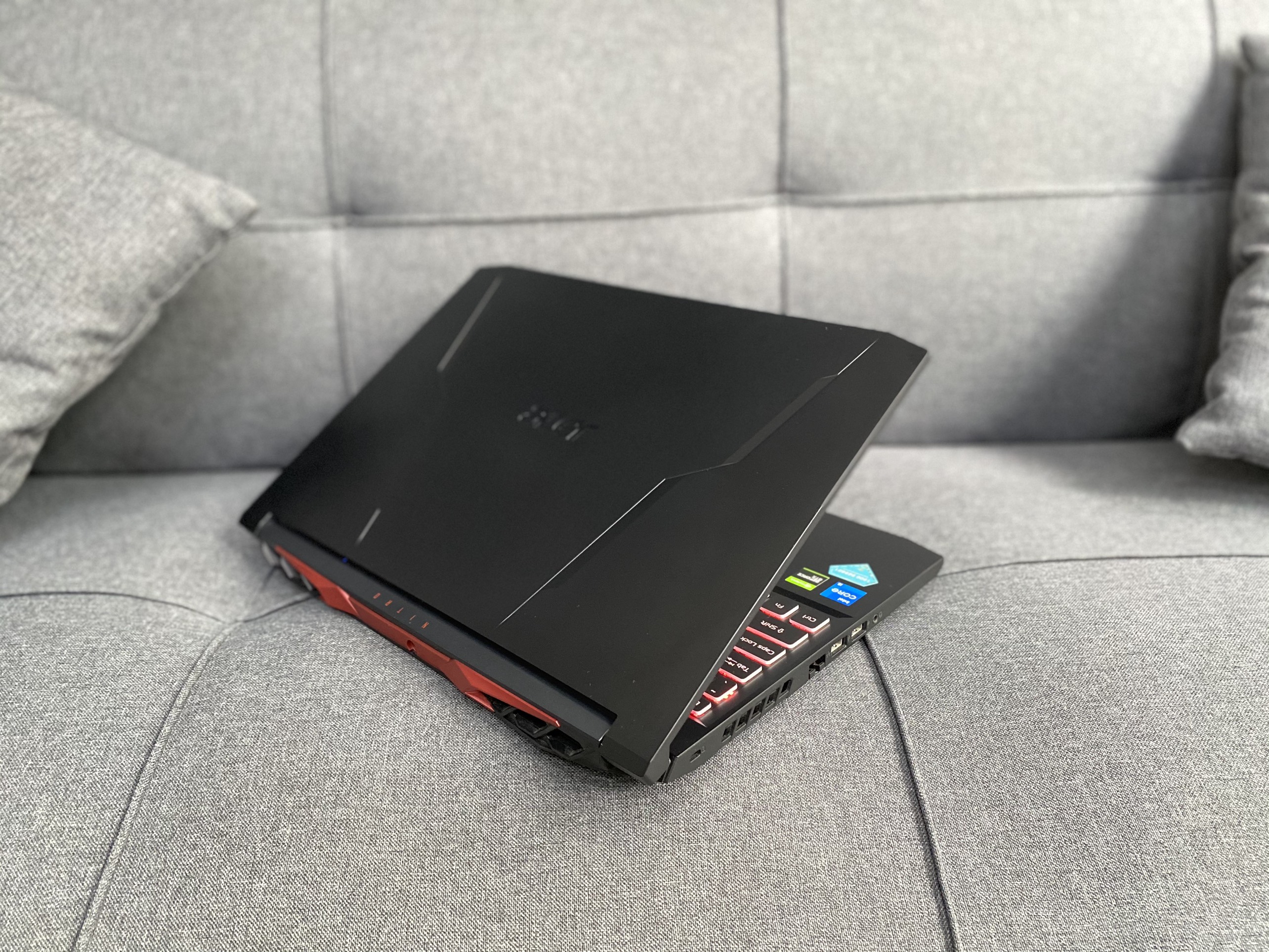 Acer NITRO 5 A515- 56 Core i5-11300H Ram 8G SSD 512G Card đồ hoạ GTX 1650 4G