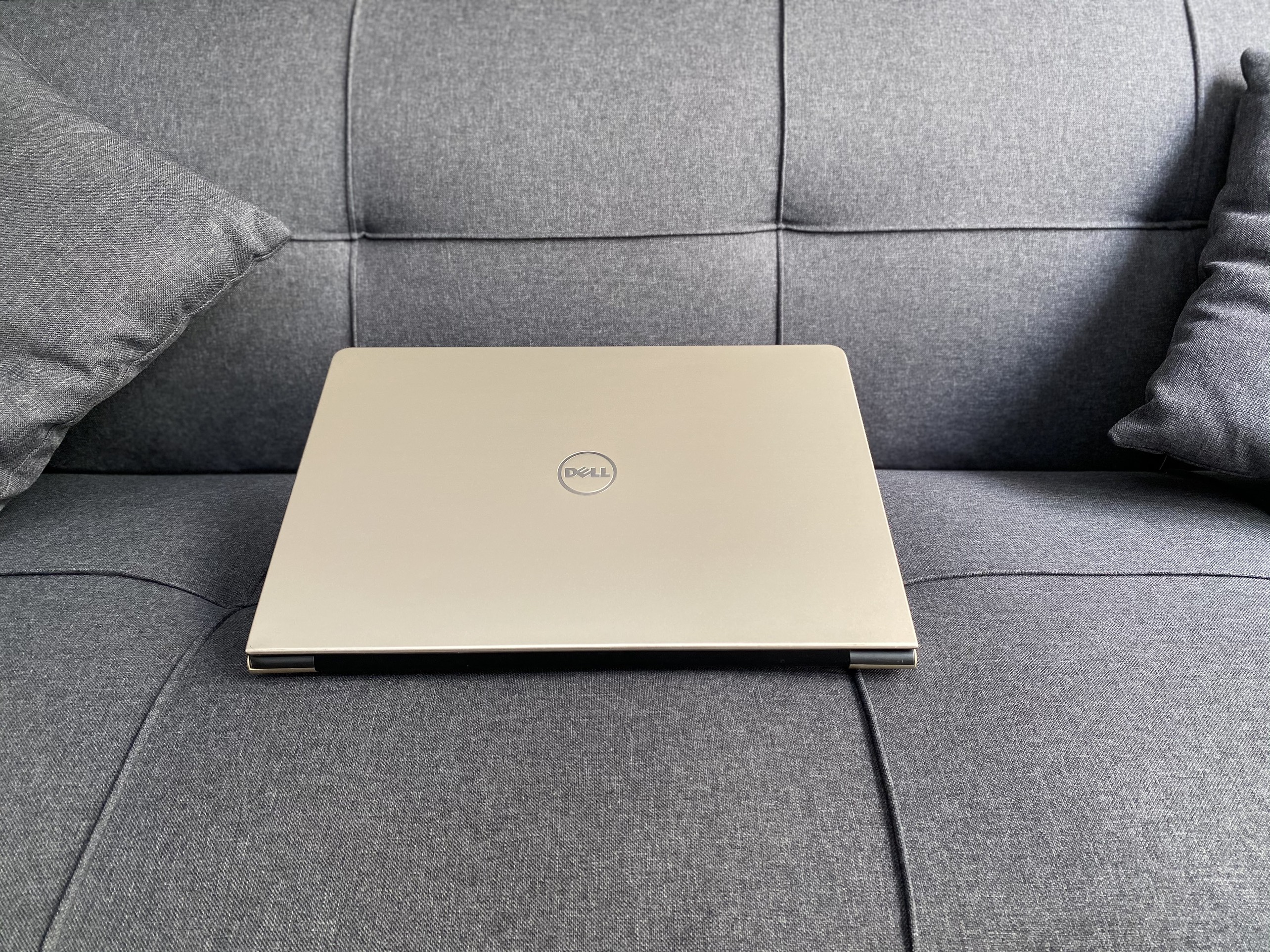 DELL VOSTRO 5468 GOLD CORE I5 -7200U RAM 8G SSD 128G CARD ĐỒ HOẠ 940M 2G