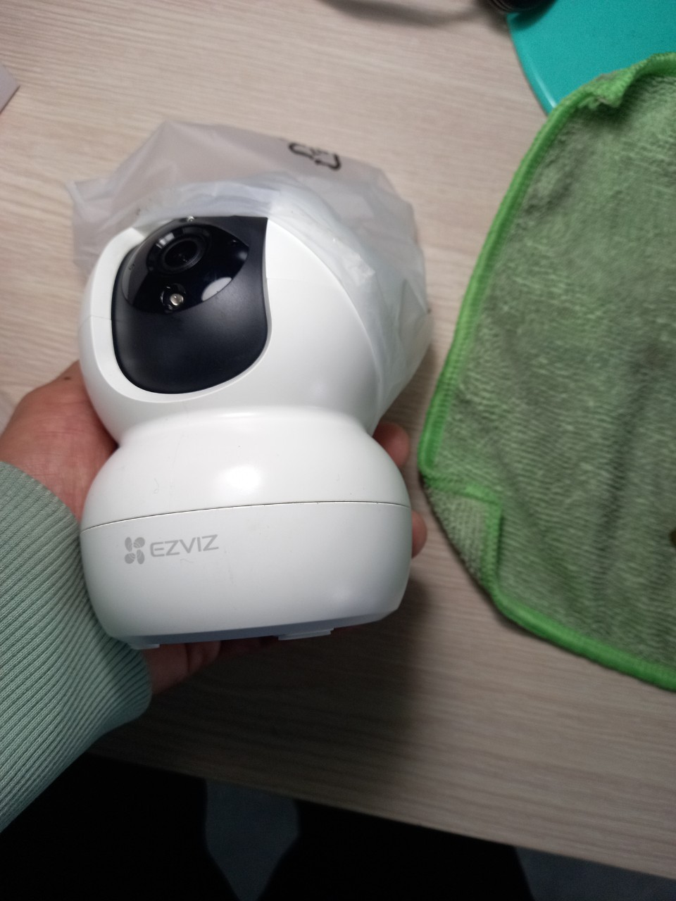camera xoay 360 ezviz c6n
